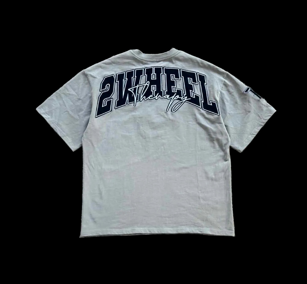 STATEMENT TEE WARM GRAY/BLACK